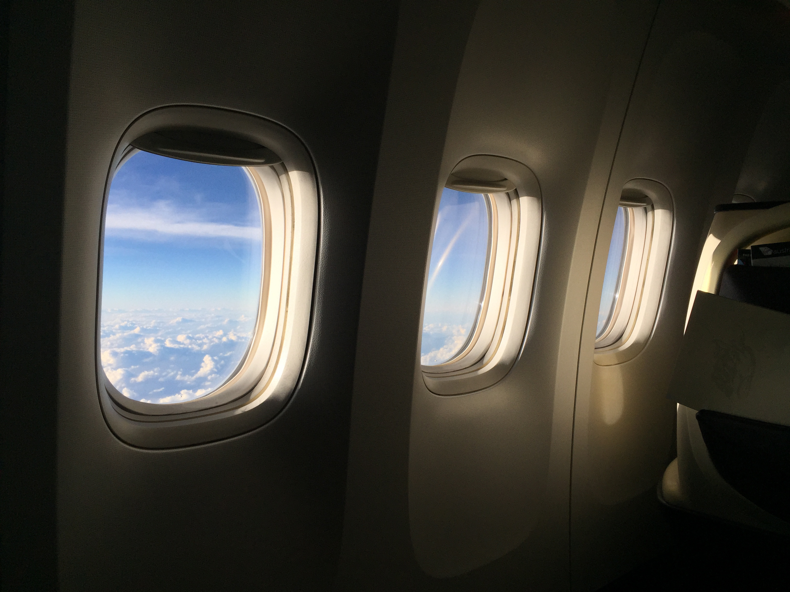 OneWorld Business Class Sale, Paris-Miami or Los Angeles from $1498