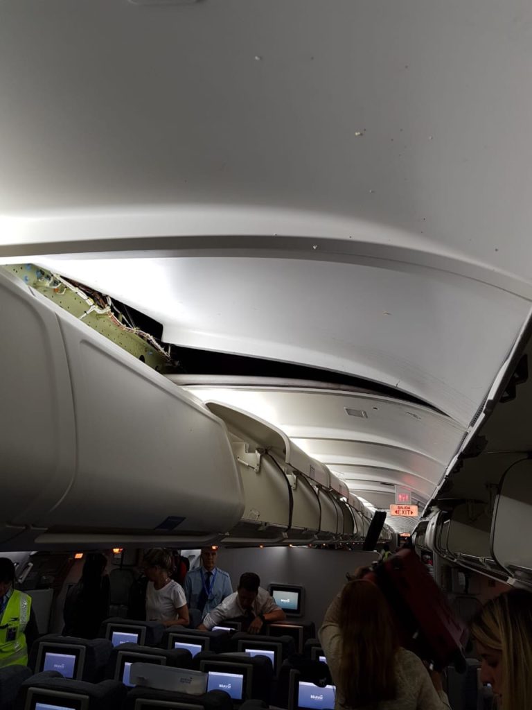 Turbulence Aboard AR1303 from @HANGARX on Twitter