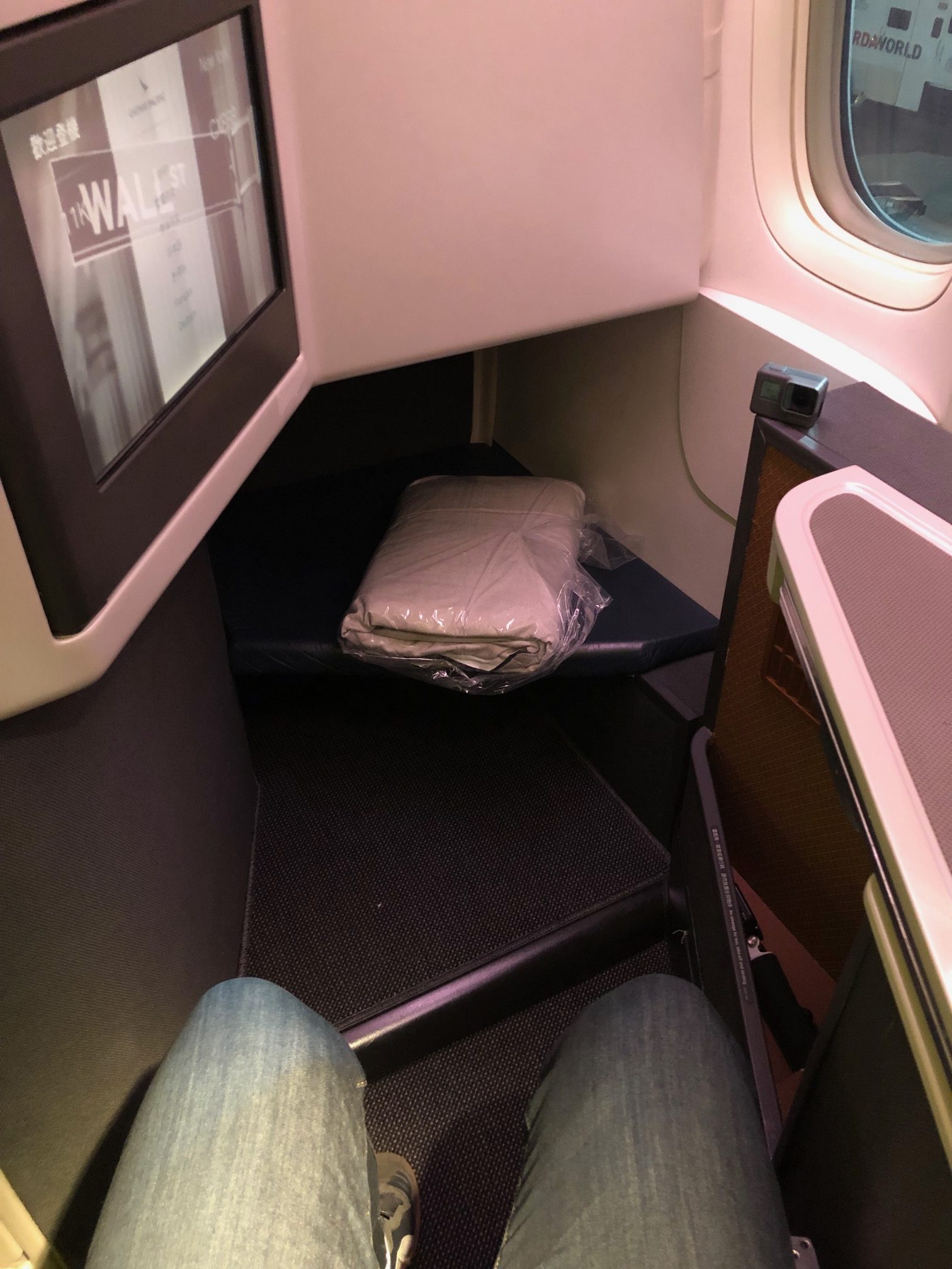 Cathay Pacific Seat Features