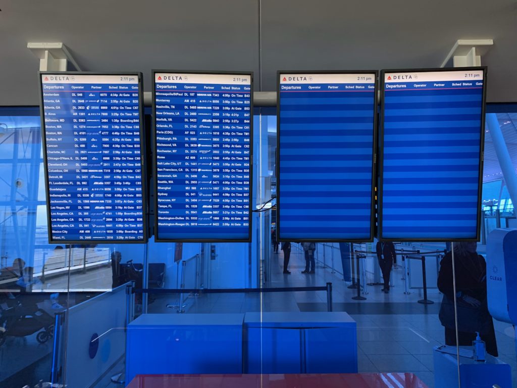 a screens with a blue screen with white text